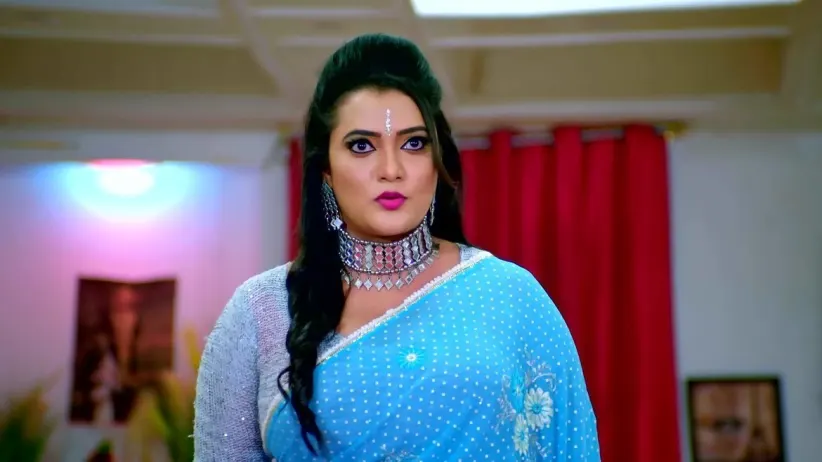 Trishul Touches the 'Nagamani'