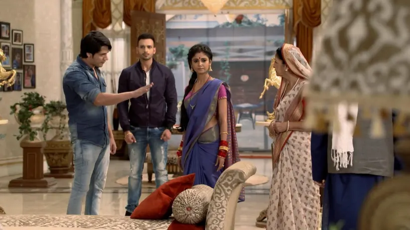 Sinduri Plans to Defame Santoshi