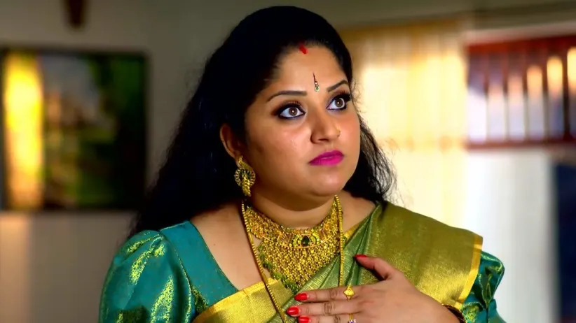 Sharada Welcomes Her Children with an 'Aarti'