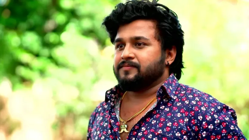 Shalini Misunderstands Vishnu
