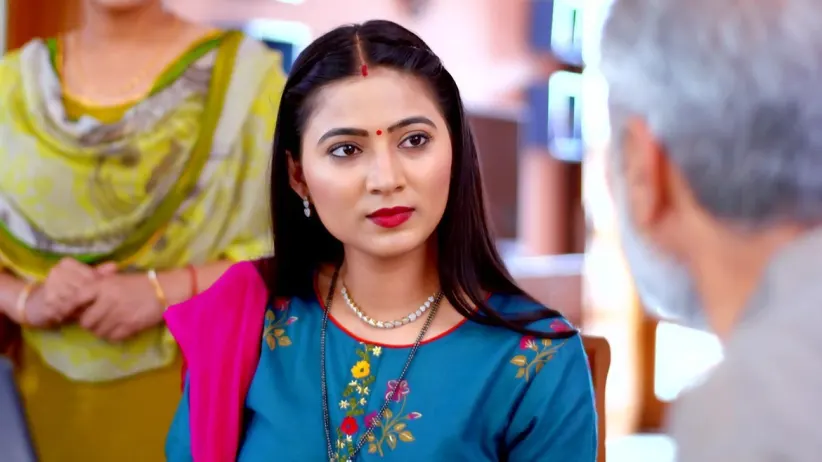 Amrita Calls Chef Vikrant