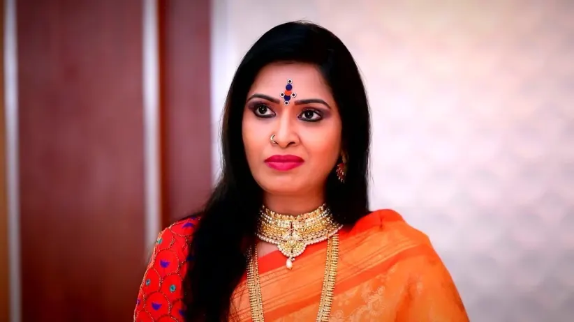 Vanaja Tries to Discover Parvathy's Secret