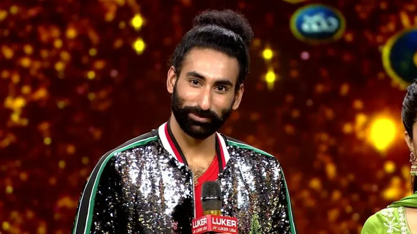 Singing with Superstars Round 1