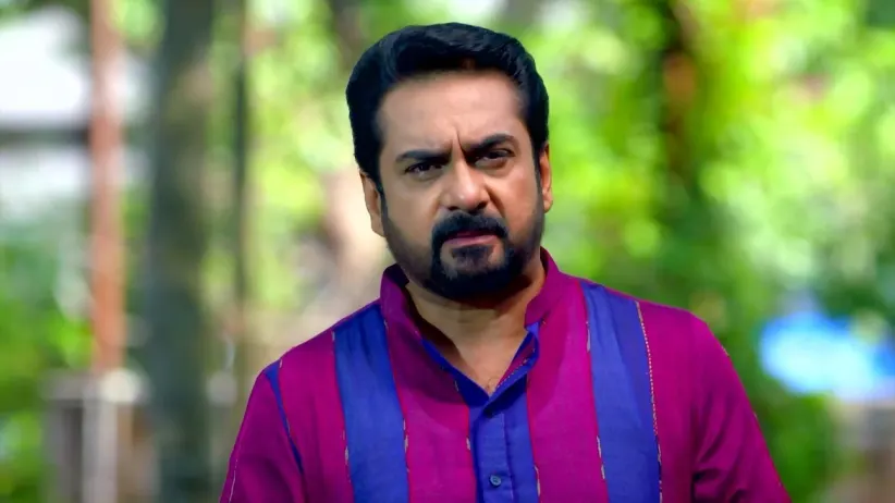 Ishwariamma Cautions Ravi Varman