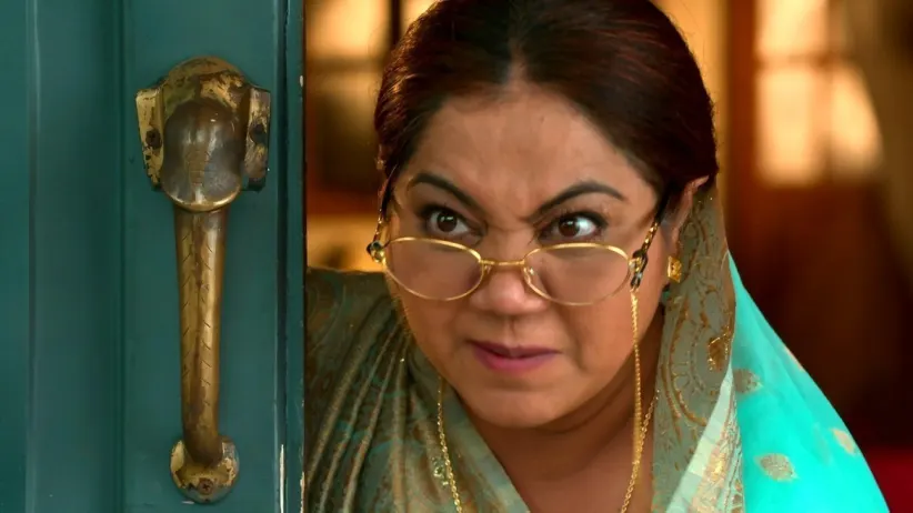 Damini's Mother Steals Radha's Gita