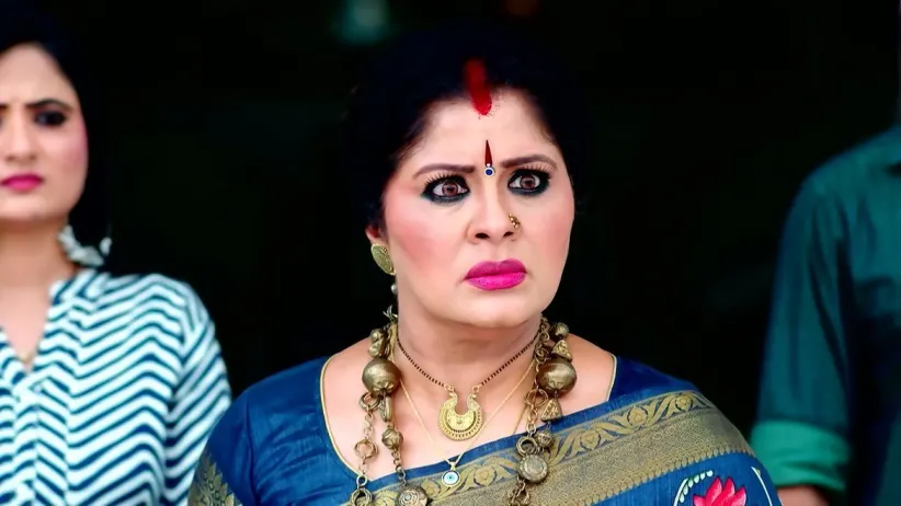 Savitri's Protest in front of Vagdevi's House