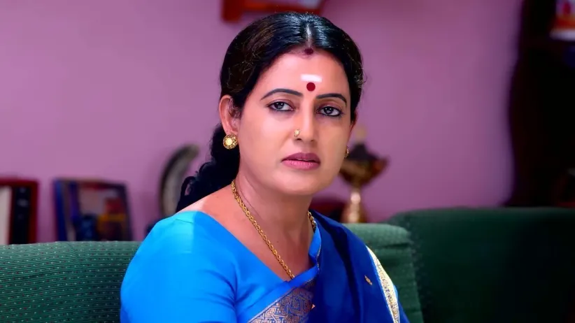 Ravi Seeks Financial Help from Seetha