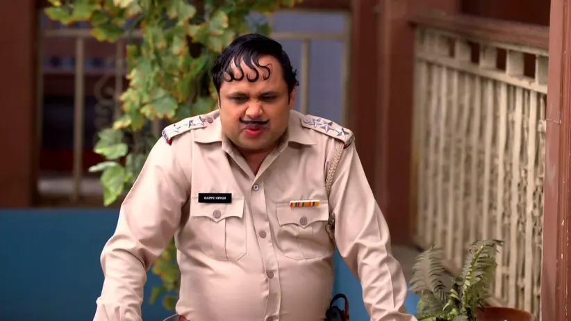 Rajesh Demands a Gift from Happu