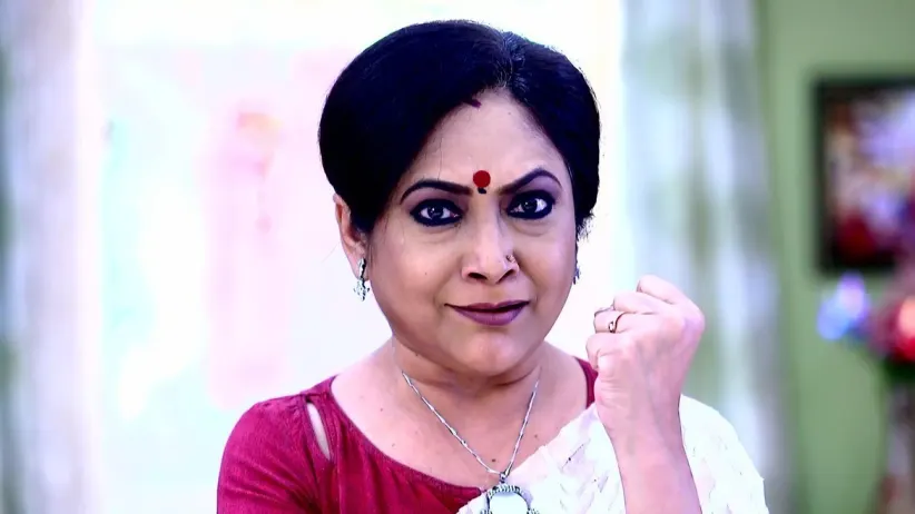 Jaya Leaves the Choudhury House