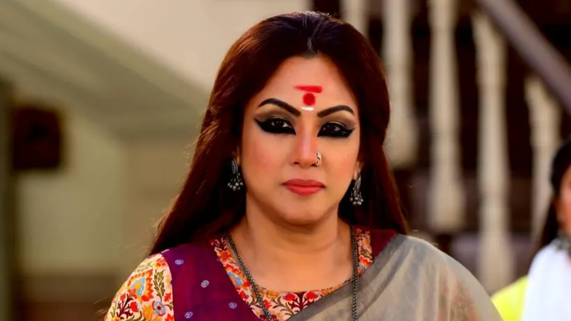 Shaila Arrives at the Goon’s Den