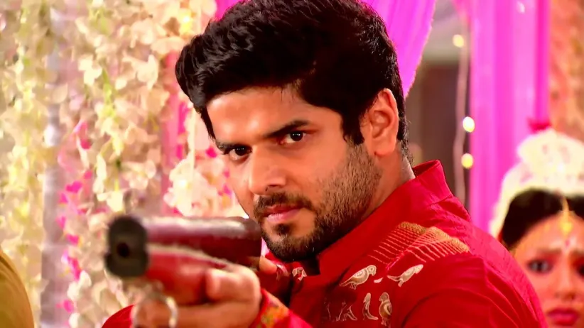 Samaresh Brings a Gun to Fight the Agarwals
