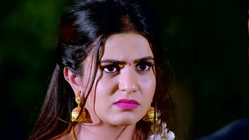 Shivani Uses Her Boon to Save Madhumathi