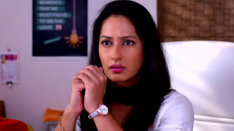 Maithili Turns Down Malvika's Proposal