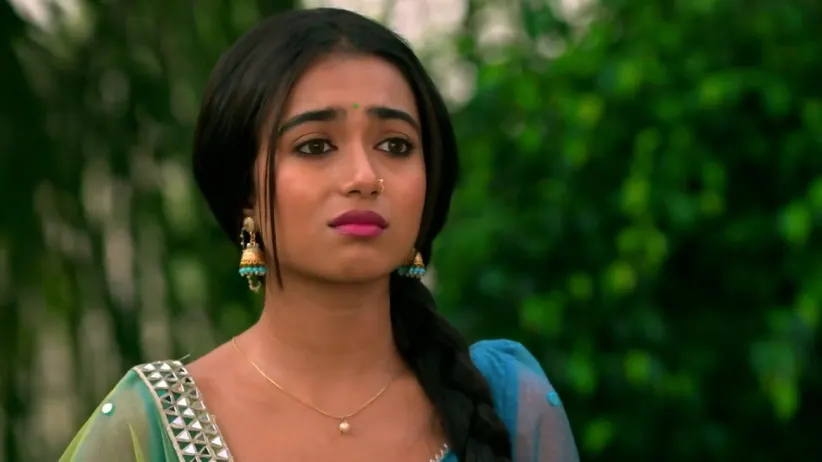 Mohan Is Shocked to See Radha in a Car | Pyar Ka Pehla Naam Radha Mohan