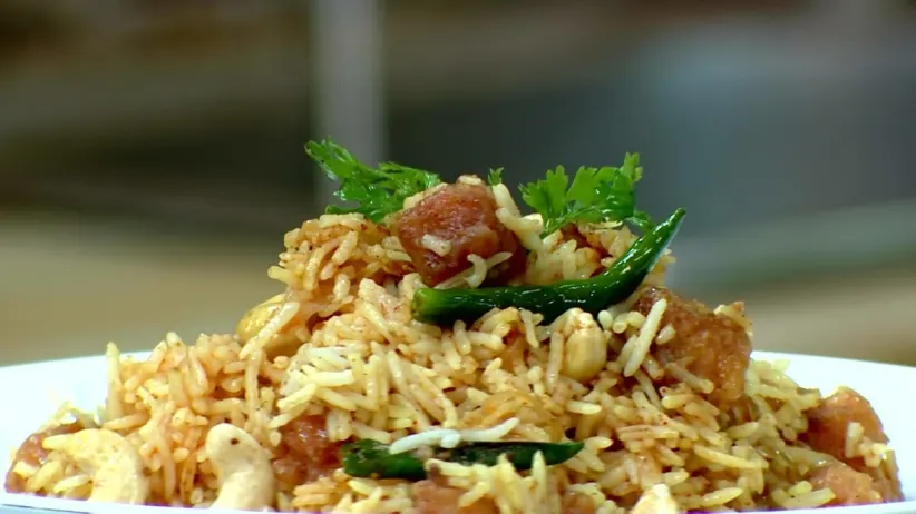 Actor Rajiv Comes with His Wife Mohini