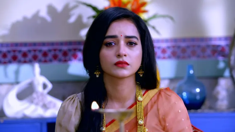 Tina Sees Arjun and Diya Playing Badminton