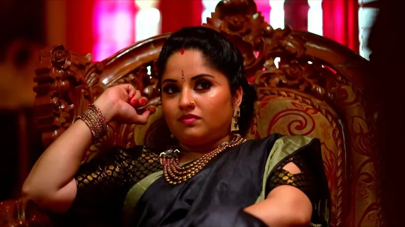 Vishnu Gifts Sharada a Sari
