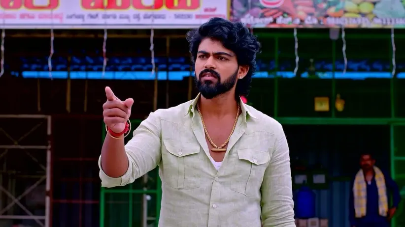 Kanthi's Act in front of Sneha