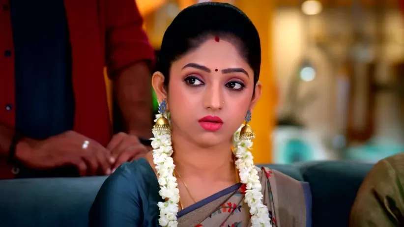 Bommi Enjoys Siddharth's Song