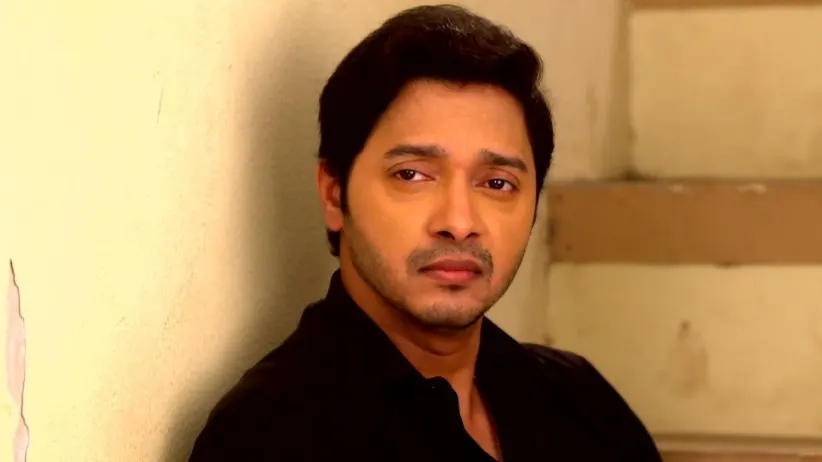 Yash Leaves the House with Pari and Neha