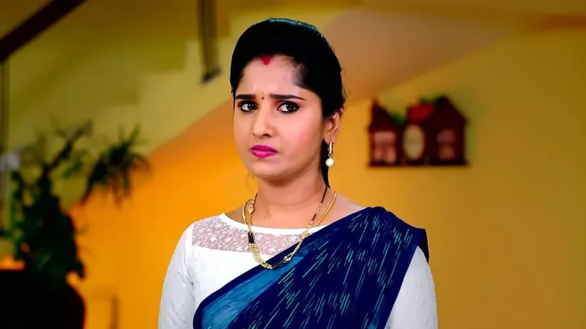 Divya Offends Rajendra and Bhuvana