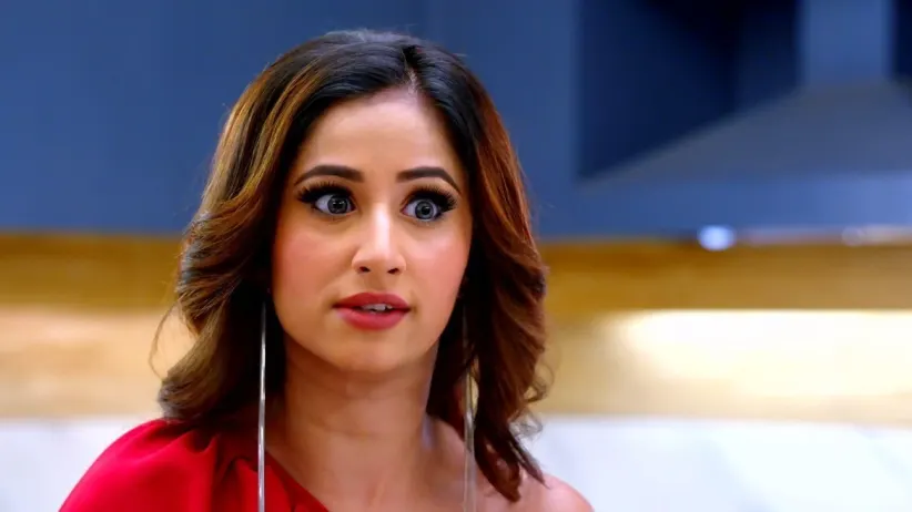 Malishka Creates Problems for Lakshmi