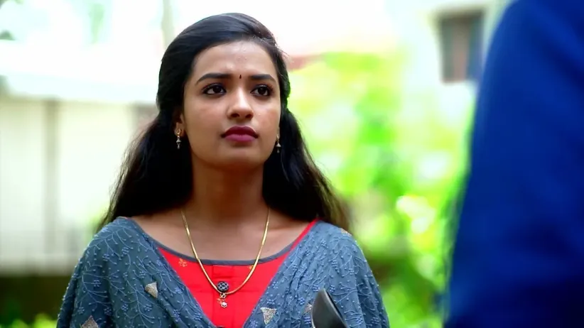 Shalini Meets Preethi