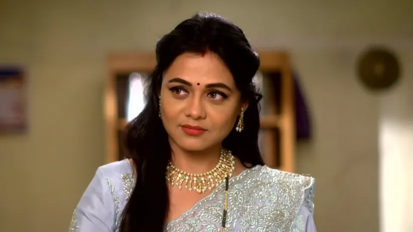 Avinash Arrives at Yash's House