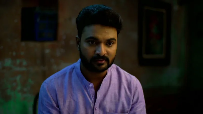 Mangal Finds Money in Ajit Kumar's Room