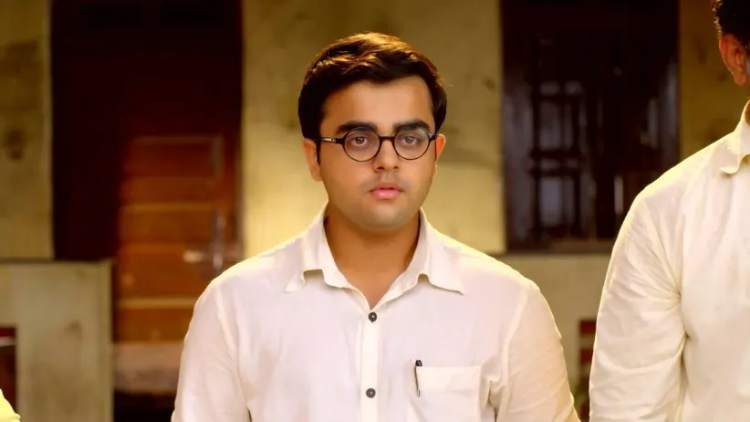 Prachand Murthy Plots to Kill His Wife