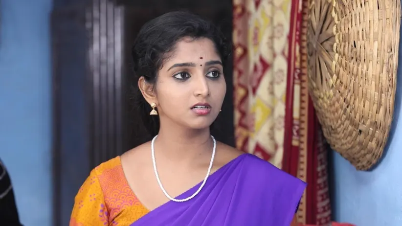 Gomathi Seeks Salamma's Help