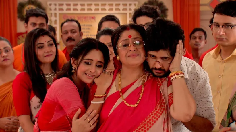 Mithai Sings a Devotional Song