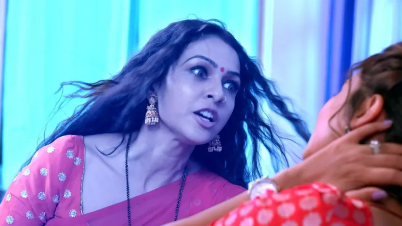 Tulsi Takes Revenge on Damini and Kaveri