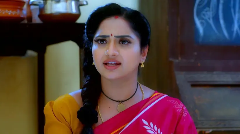 Sumana Asks Vishal and Nayani about the Box