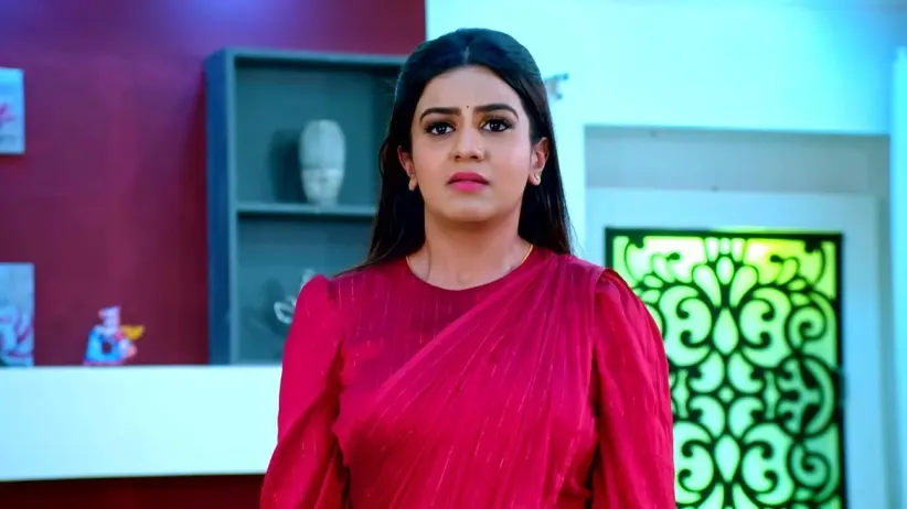 Nagaguru Berates Shivani