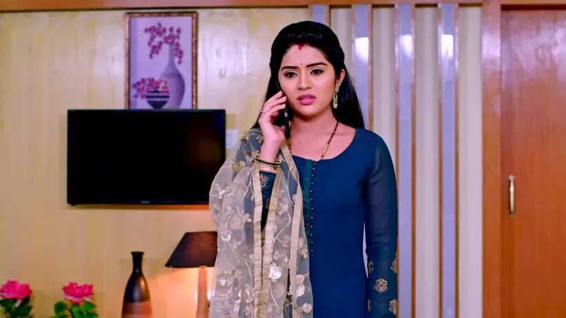 Jhende Ignores Aryavardhan's Calls