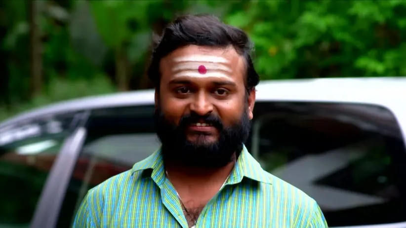 Vishnu Sneaks into Shalini’s Room