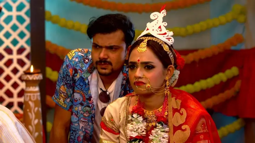 Urmi Goes to Look for Satyaki
