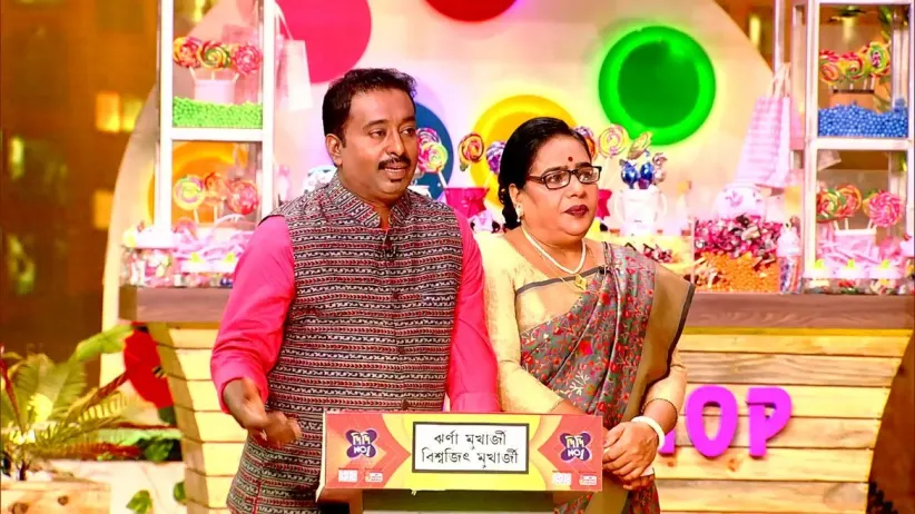 Four Mother-Son Pairs on Didi’s Stage