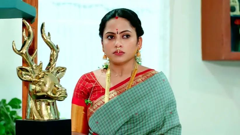 Preeti Puts a Tied-Up Bhashini in a Sack