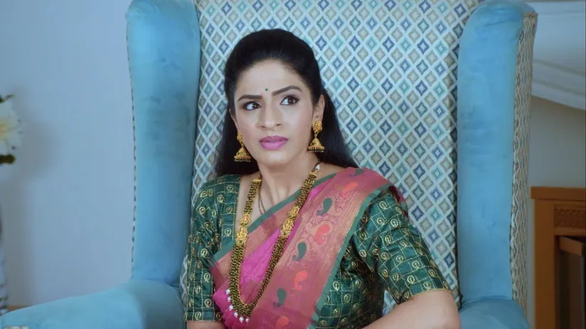 Leela and AJ Find an Unconscious Jayaprada