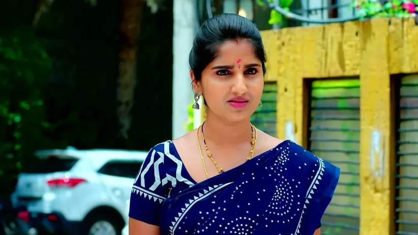 Divya Makes Rajendra Change His Mind