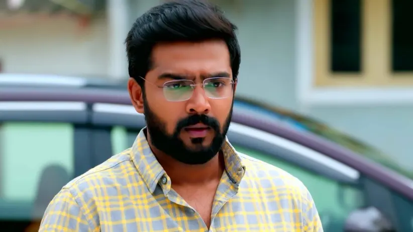 Siddharth Seeks Shanmugham's Help