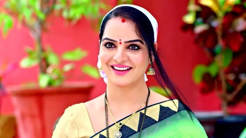 Vasundhara's Act in front of Jayanthi