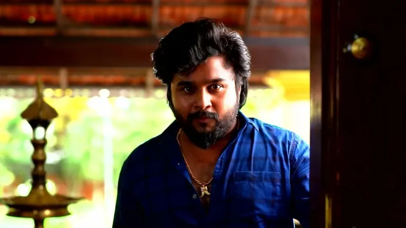 Shalini Rescues Arjunan