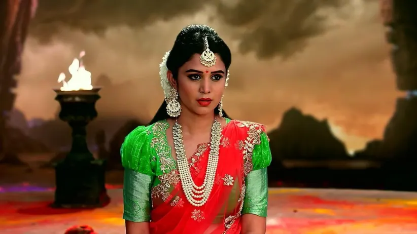 Arjun Saves Bhairavi from the Tantric