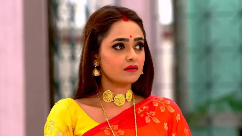 Urmi Opposes Gayetri