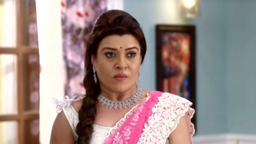 Yash Loses the Umbrella Given by Pari