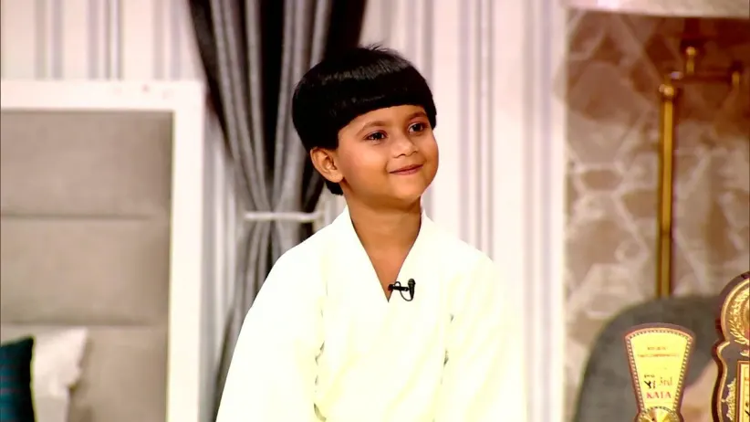 Little Rachna Banerjee Appears on the Stage