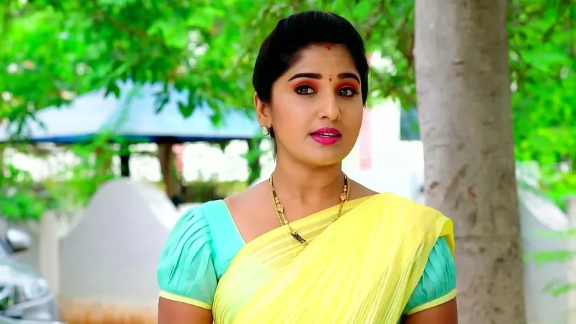Divya Exposes Prakash
